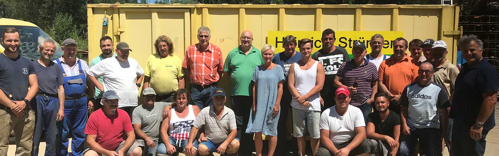 Das Team der Heinrich Strünker Bauunternehmung in Bergisch Gladbach